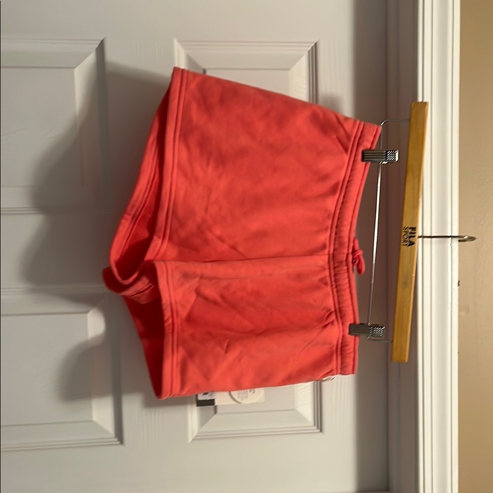NWT Vuori Coral Athletic Shorts